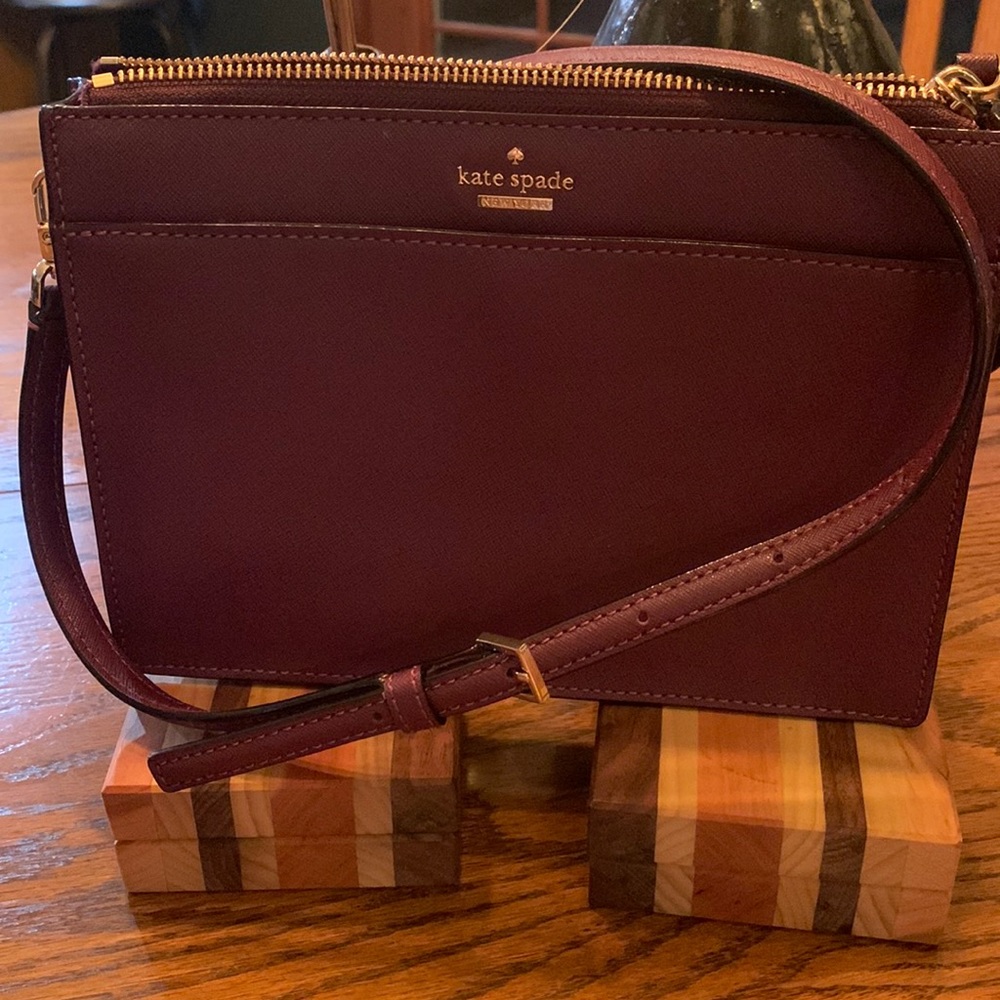 Kate Spade Adjustable crossbody purse with removable strap. Wine.  EUC